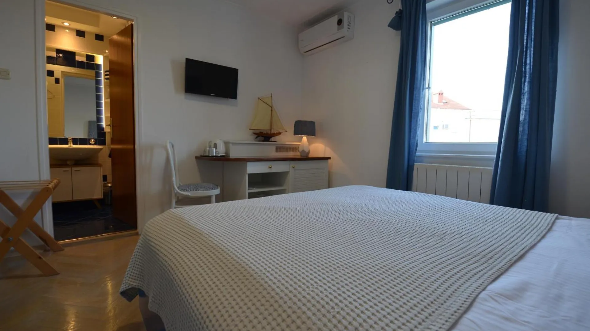 *** krevet i doručak Villa Katarina Mali Losinj Croatia